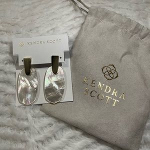 NWT Gold Aragon Earrings in Mother of Pearl.